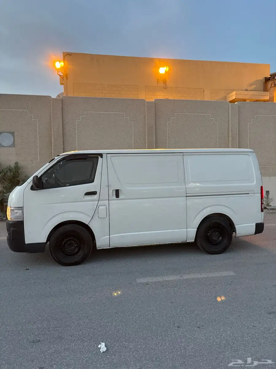 Toyota Hiace 3