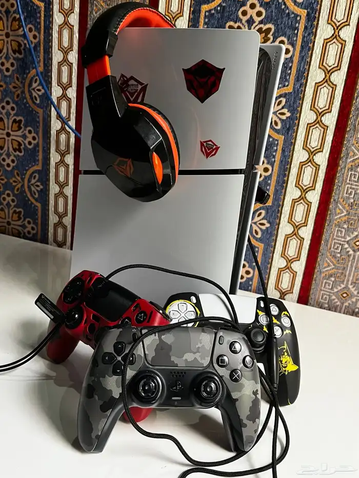 بلاي ستيشن 5 منفذ اشرطه مع سماعه وثلاث يدات وشاحنه 0