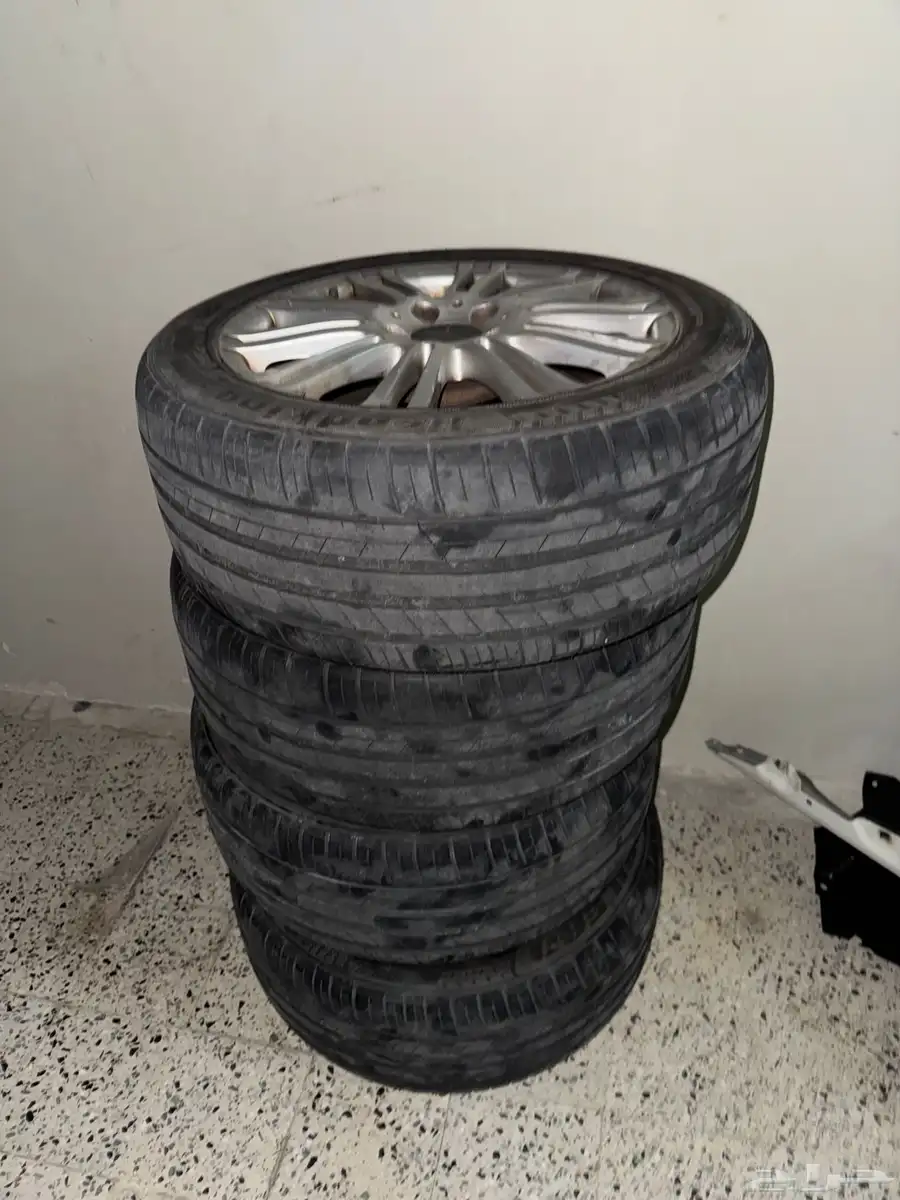 قطع غيار مرسيدس 2011 و 2016 e300 و e63 4