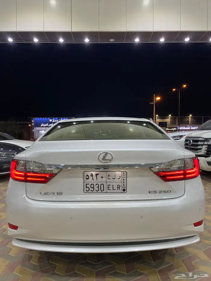 لكزس ES 250 ستاندر 2017 العدد 330 الف 16