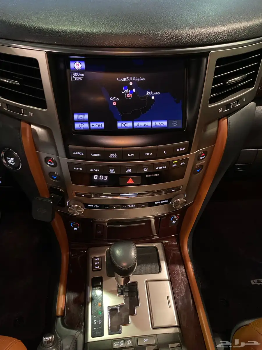 للبيع لكزس LX570DD فل كامل 2014 عبداللطيف عداد قليل 89 الف 19