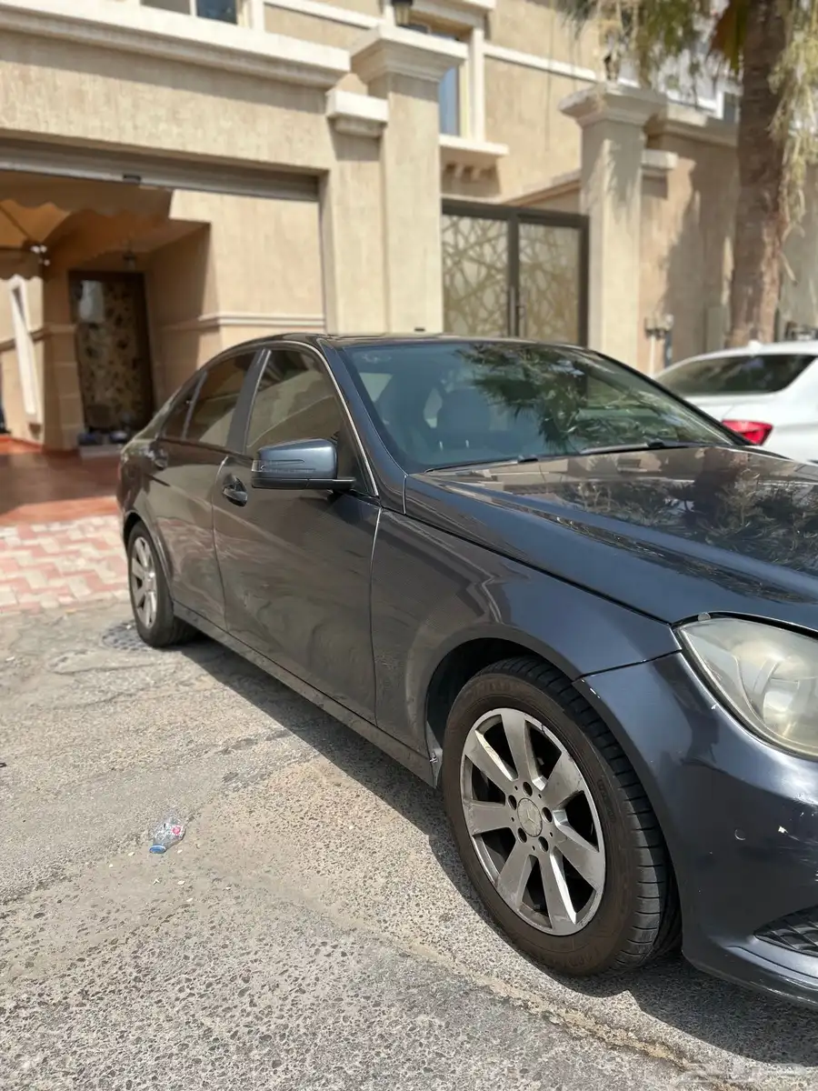 مرسيدس C180 2013 2
