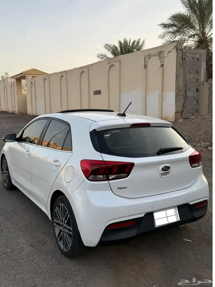 كيا ريو هاتشباك 2019 فل كامل 4