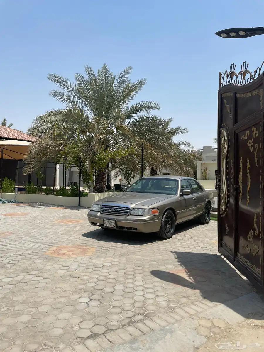 فورد فكتوريا 2003 6