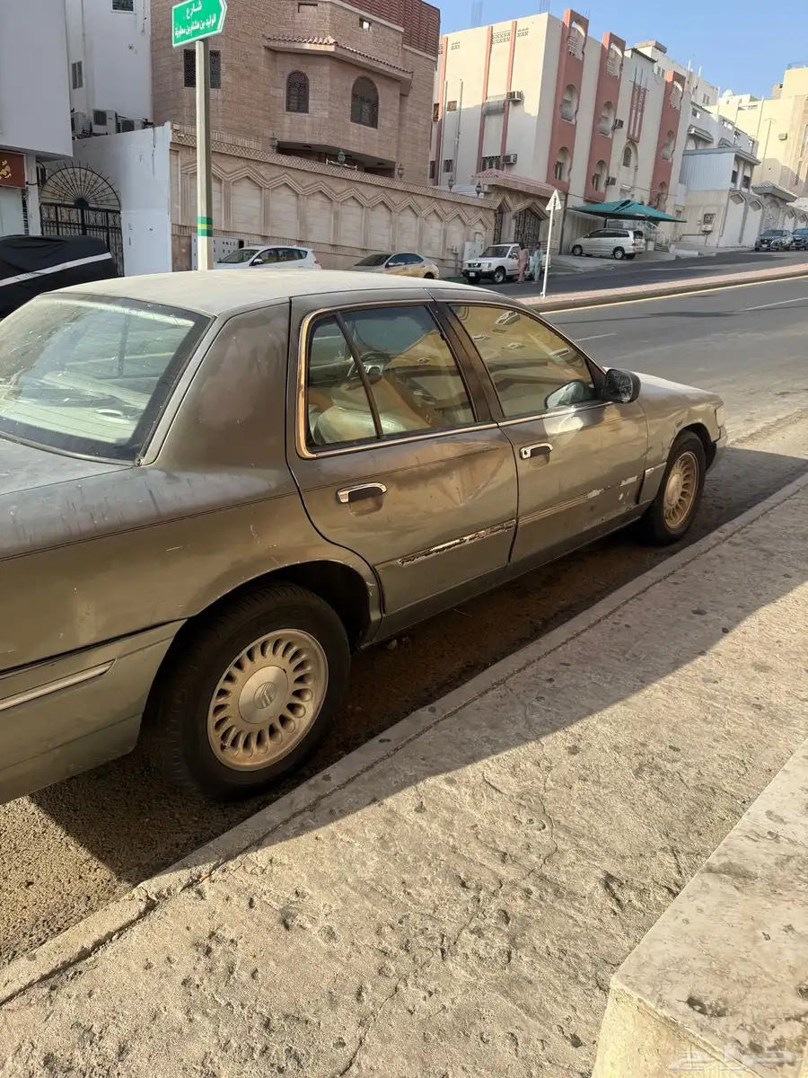 فورد جراند ماركيز 1999 6