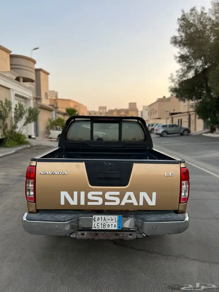 نيسان نافارا LE 2010 5