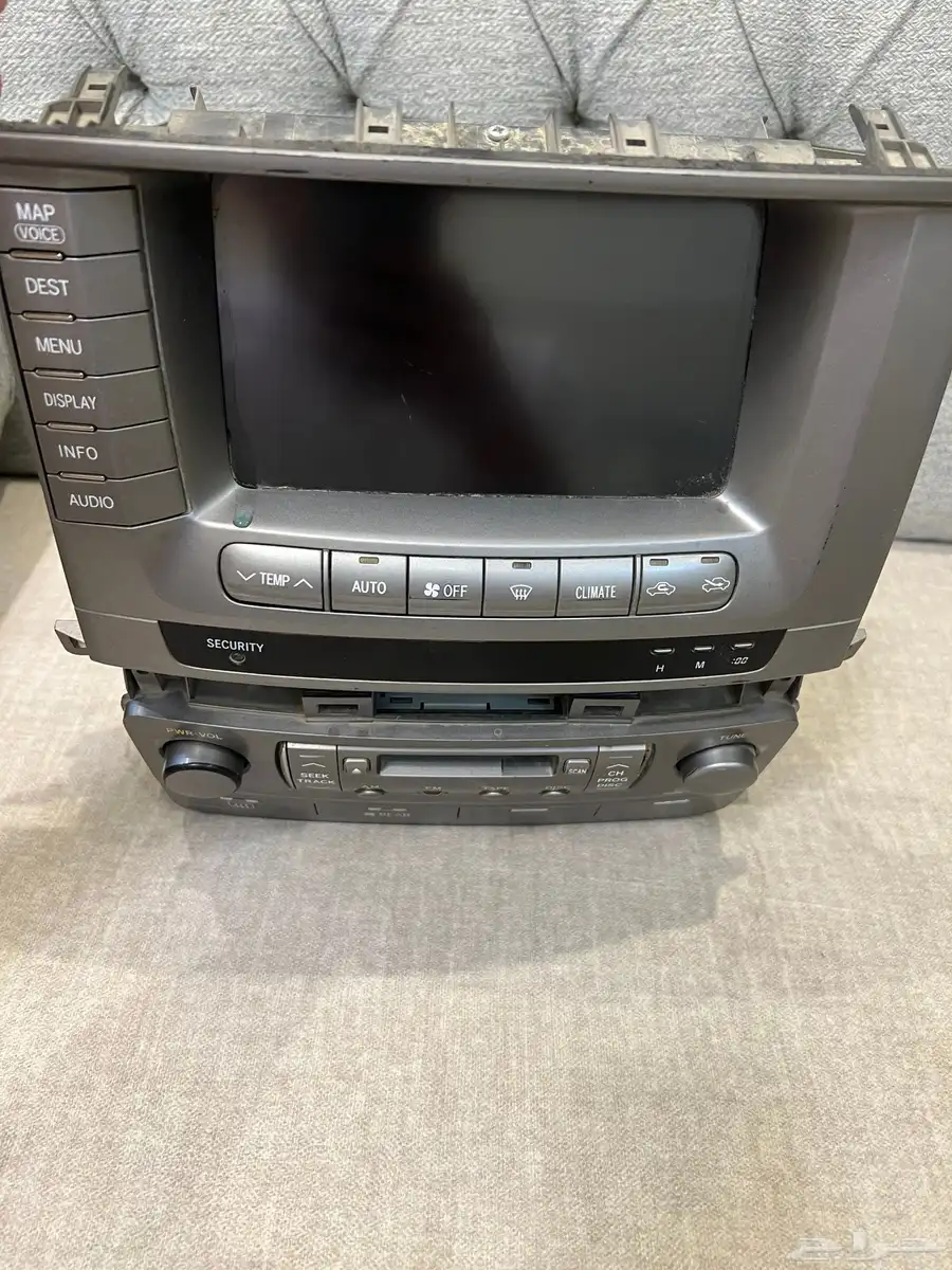 شاشه لكزس LX470 عطلانه 1