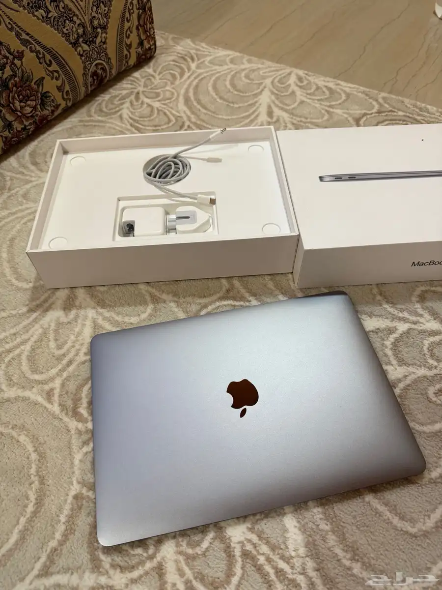 لابتوب أبل 0
