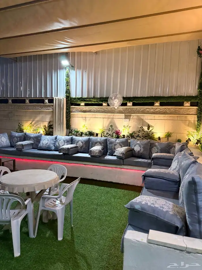 استراحة قسم بمسبحين كبار وصغار وألعاب مائيه وملعب صابوني 20