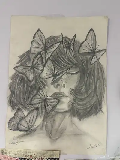 رسمة يد بالرصاص 0