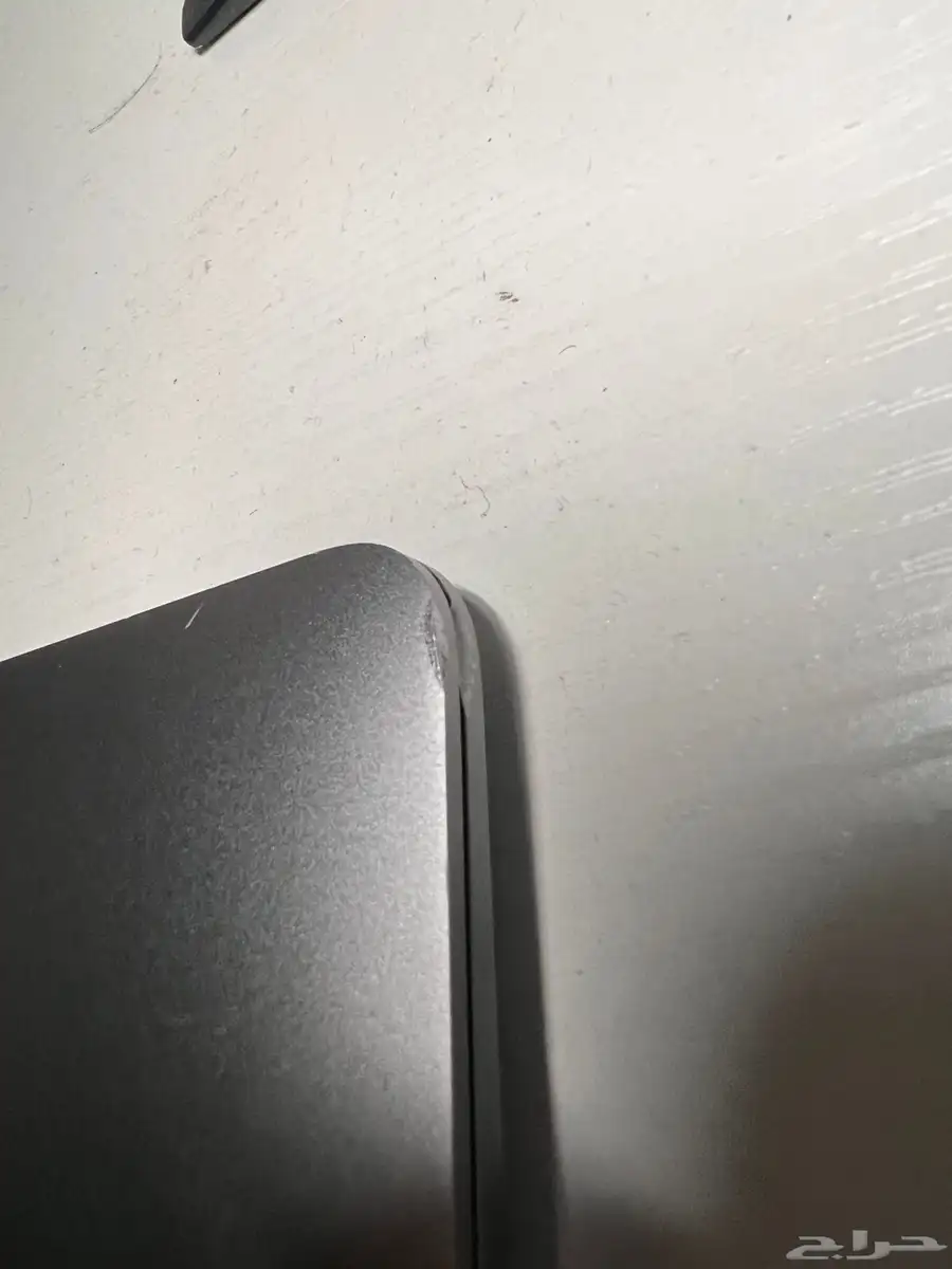 ماك بوك Air M1 نظيف جد ا مع كامل أغراضه   سعر طيب 13