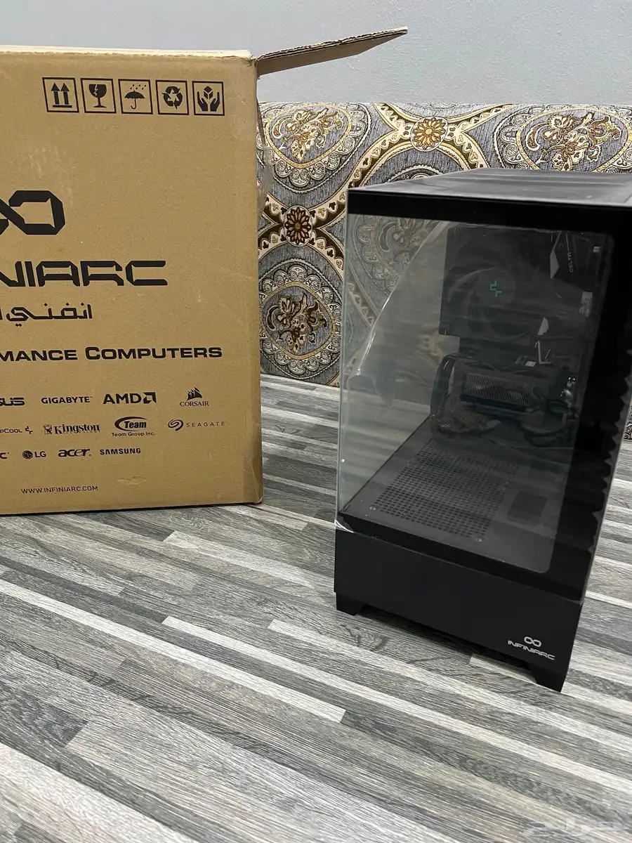 PC شبه جديد للبيع 0