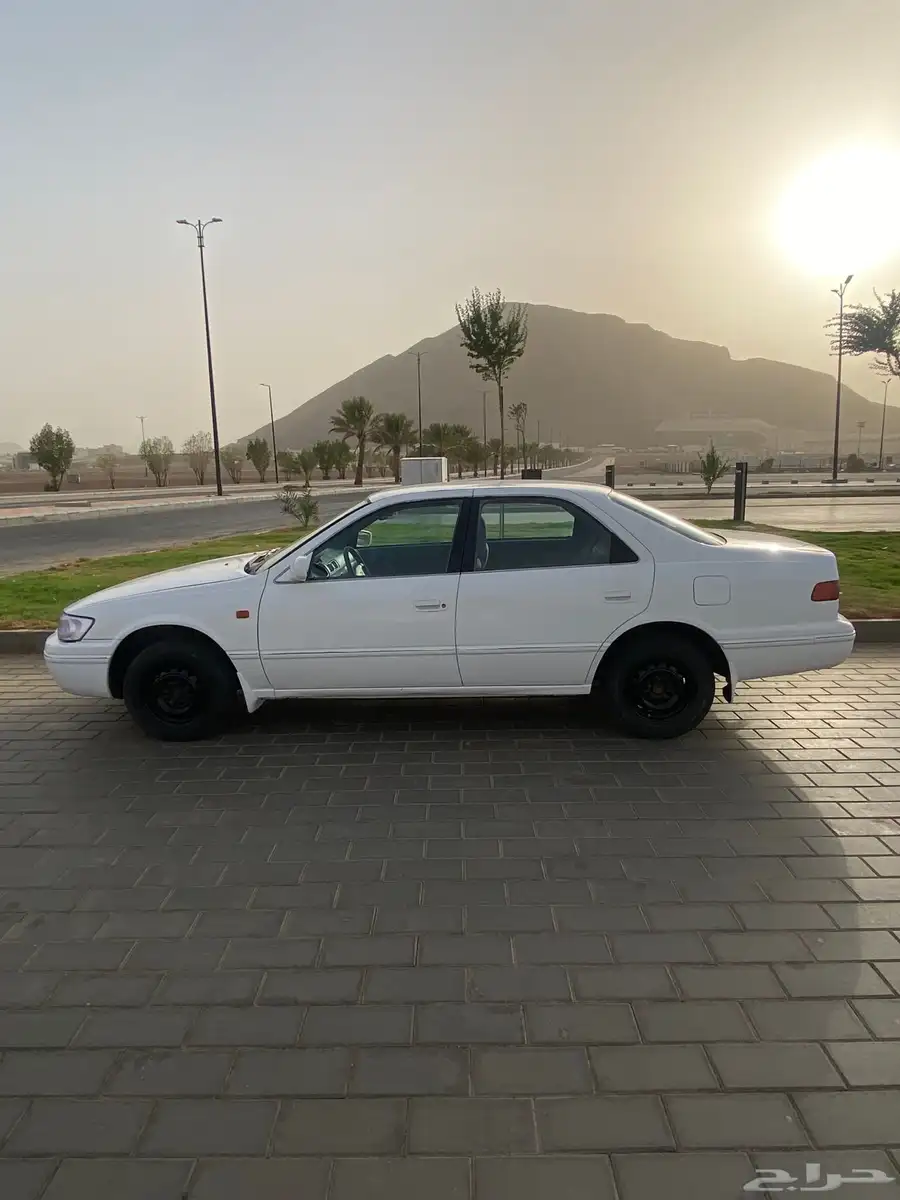 كامري للبيع 8