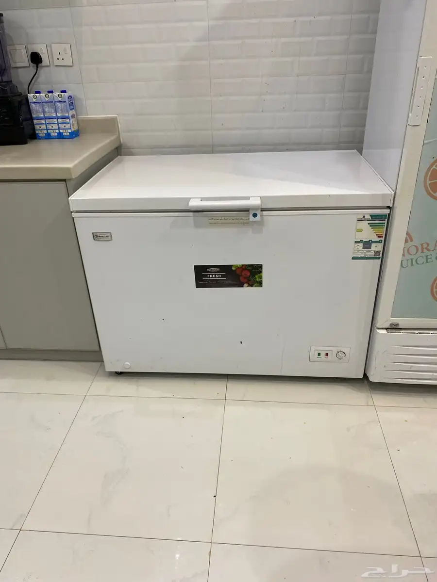 للبيع معدات و أدوات و ديكور محل عصاير بالكامل 3