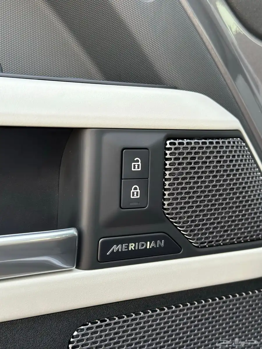 ديفندر HSE اتش اس اي V6 27