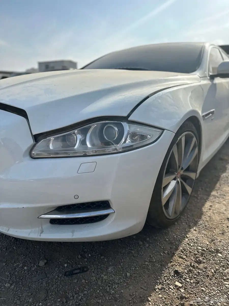 قطع جاكوار xj 2