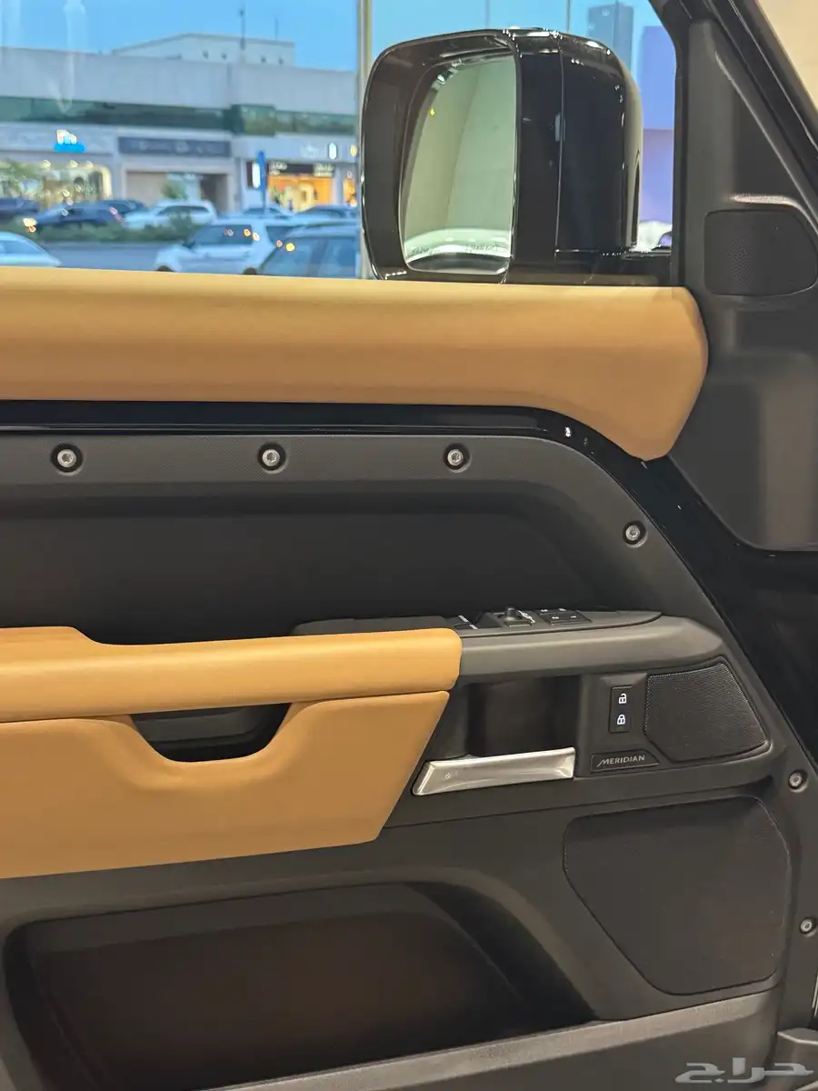 لاند روفر Defender 90 SE X-Dynamic موديل 2025م وارد الناغي 7