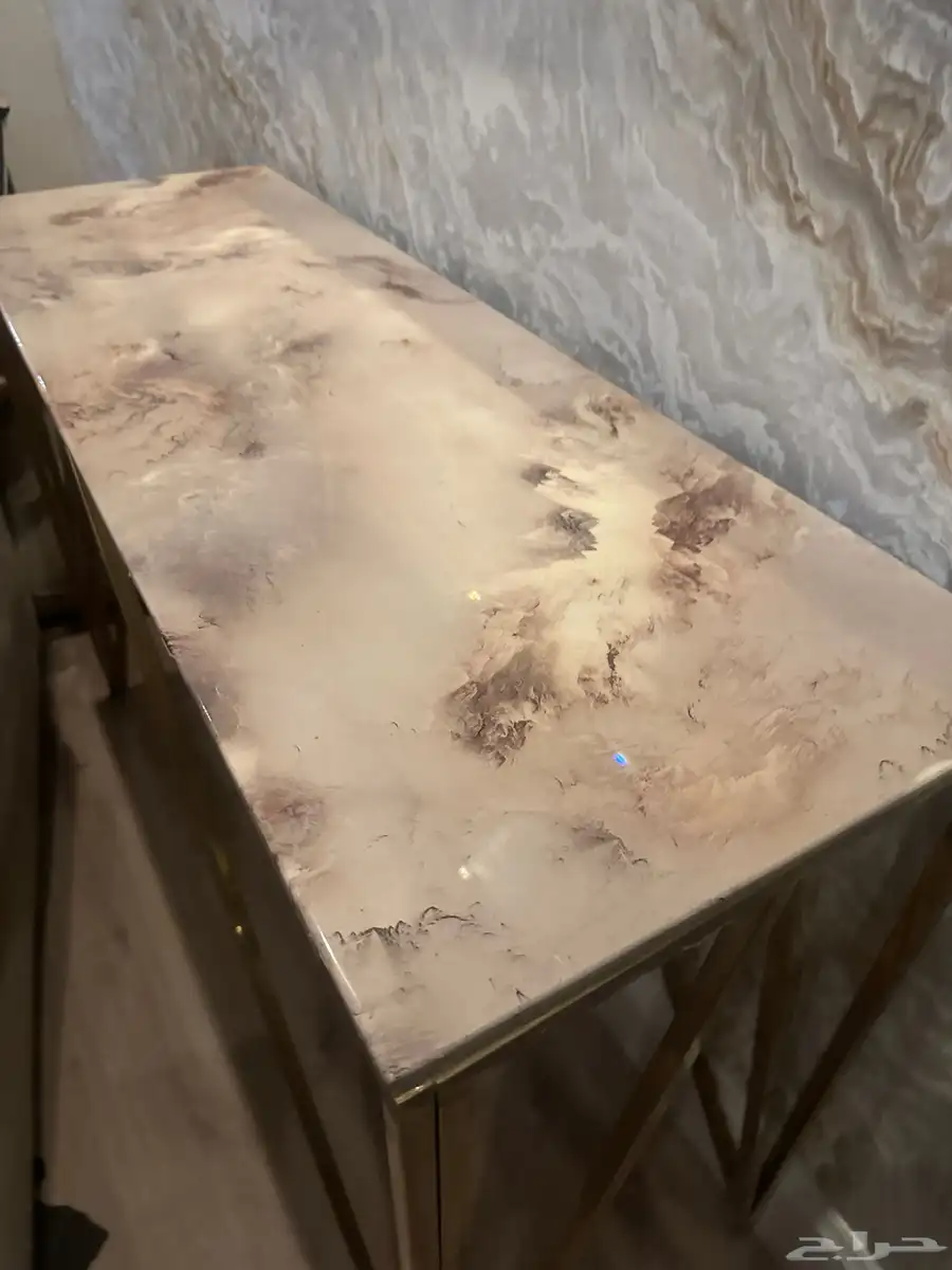 طاوله مدخل للبيع شبه جديده 0