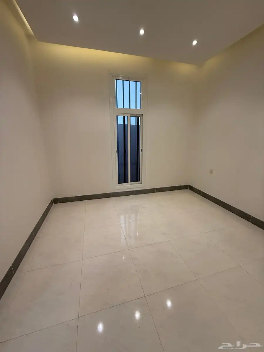للبيع فلل الإسكان حي بن بطي وتاره طريق ابها الخميس 21