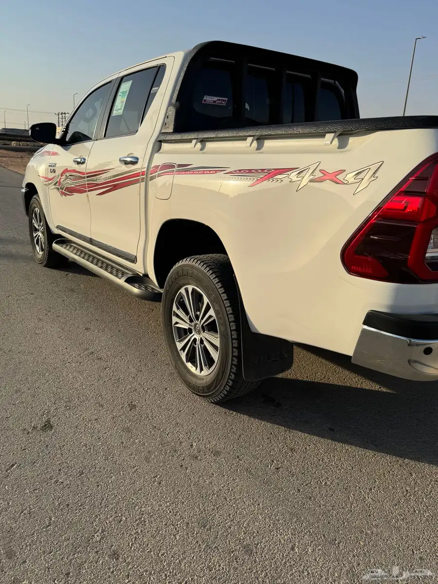 هايلوكس 2024 ديزل 2400 ممشى 112 الف 2