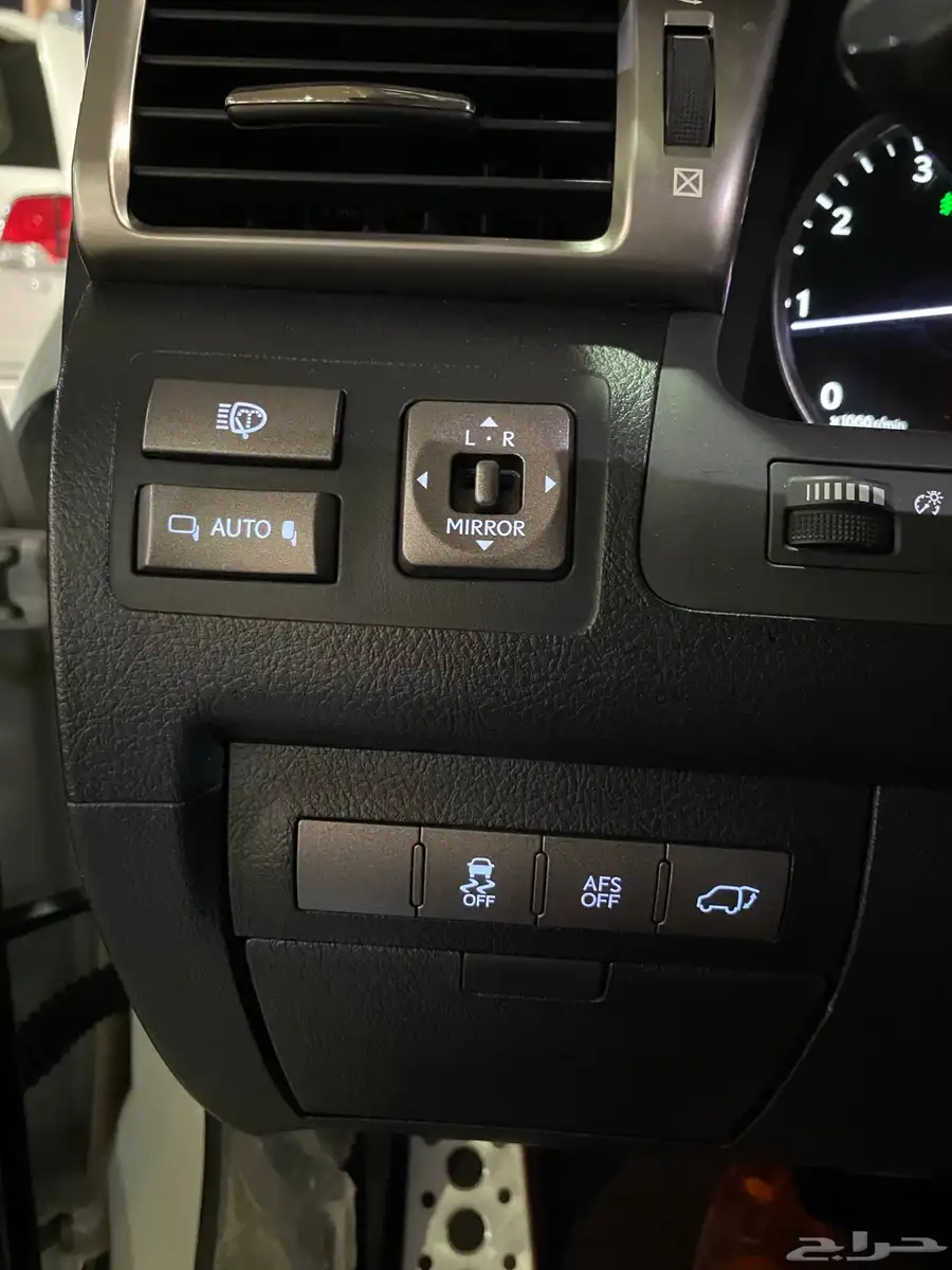 للبيع لكزس LX570DD فل كامل 2014 عبداللطيف عداد قليل 89 الف 22