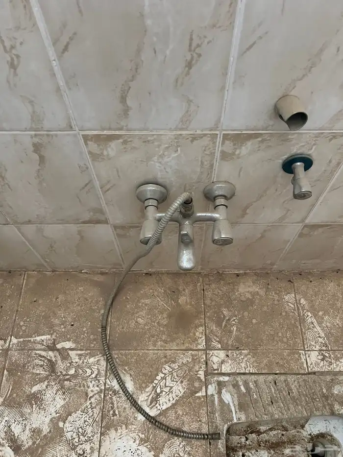 مشرف ترميمات سباكة - كهرب - بوية - تبليط -نجارة - حدايق 20