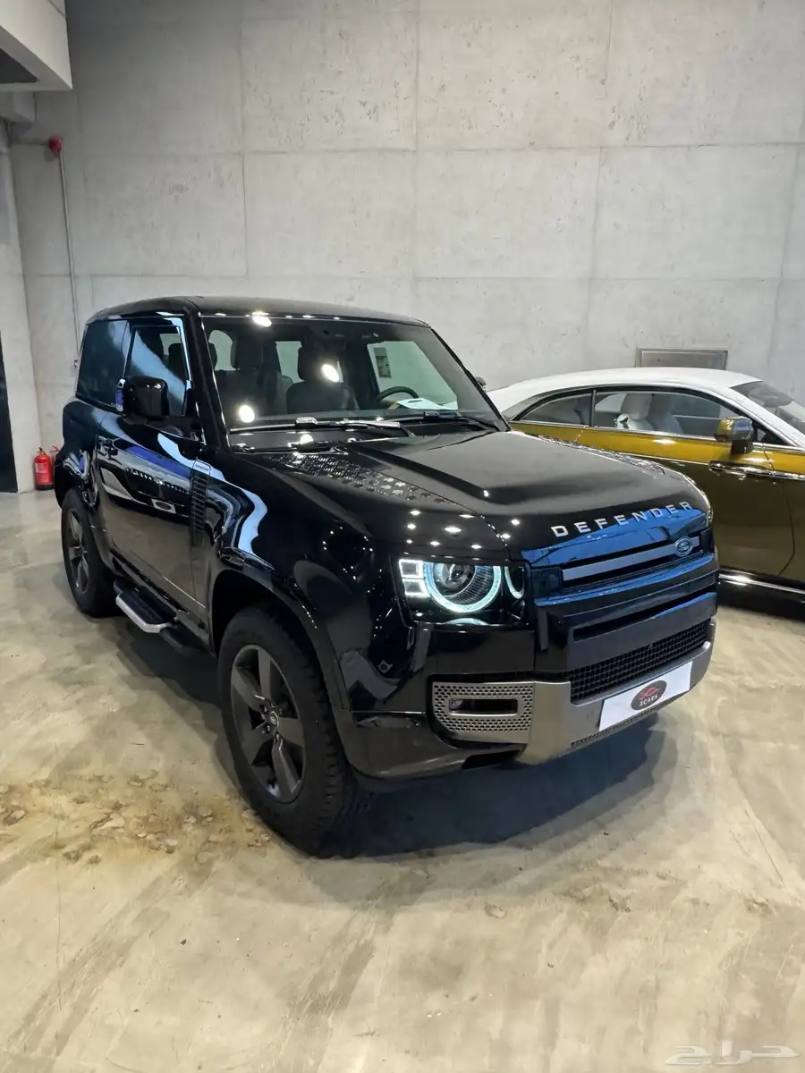 لاند روفر Defender 90 SE X-Dynamic موديل 2025م وارد الناغي 3