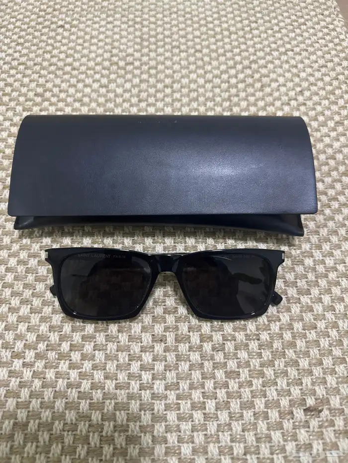 نظاره saint Laurent بسعر ممتاز 1