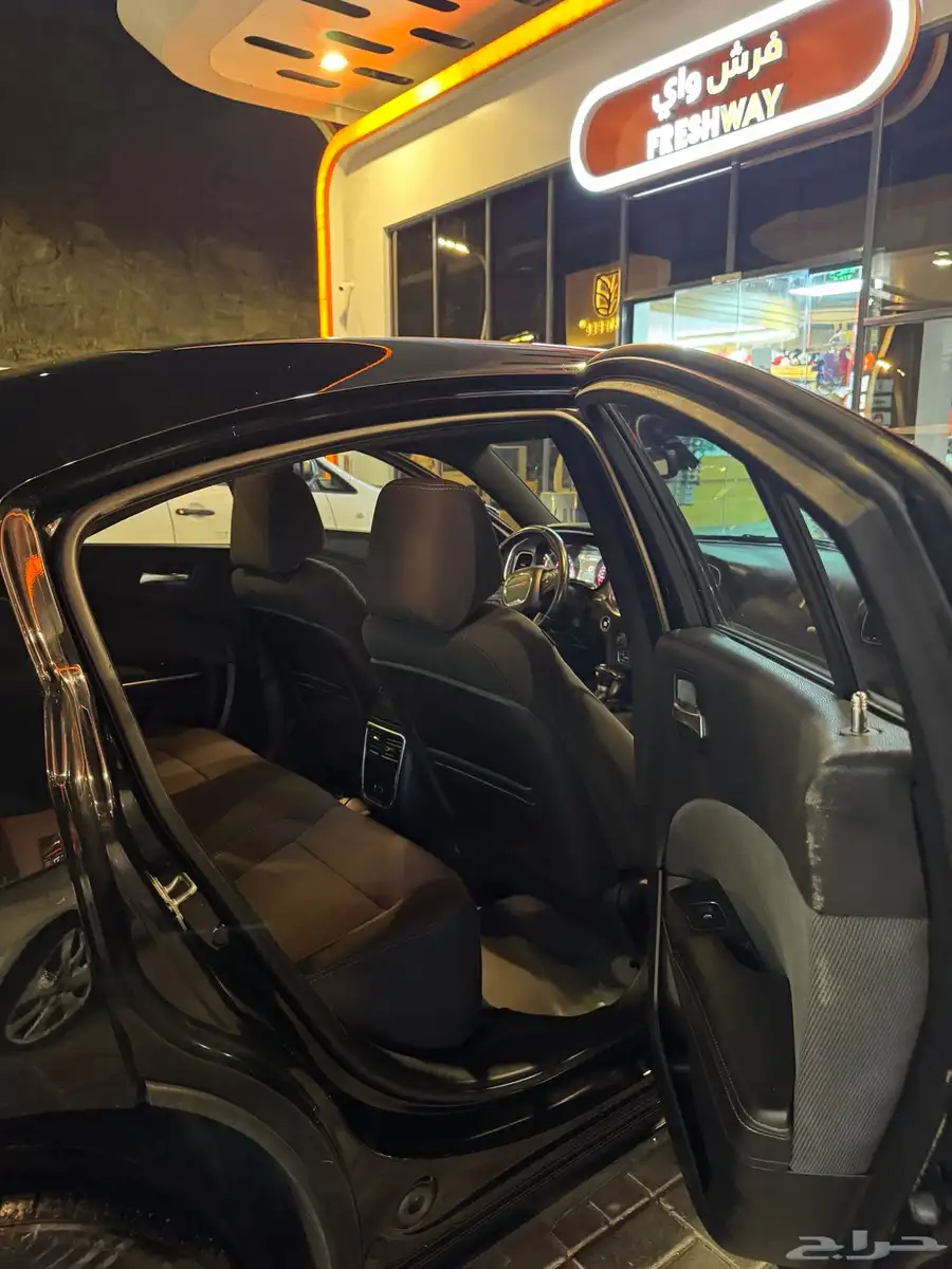 دوج تشارجر sxt 2016 4