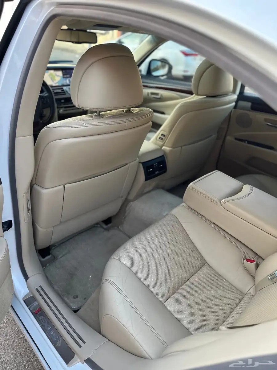 لكزس LS460 شورت فل 2015 9