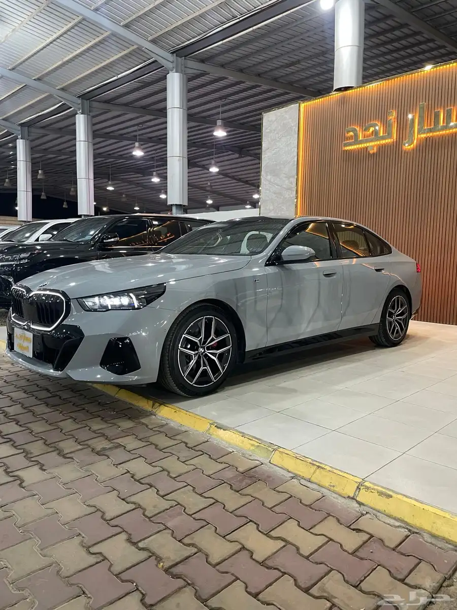 بي إم دبليو 520i Kit M موديل 2024 4