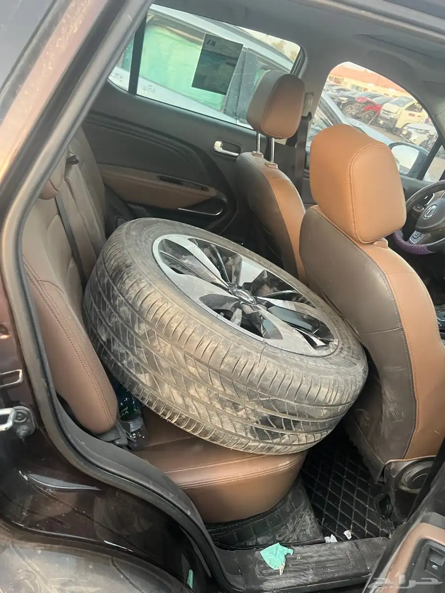 جاك gs3 2023 فل كامل مصدوم 23