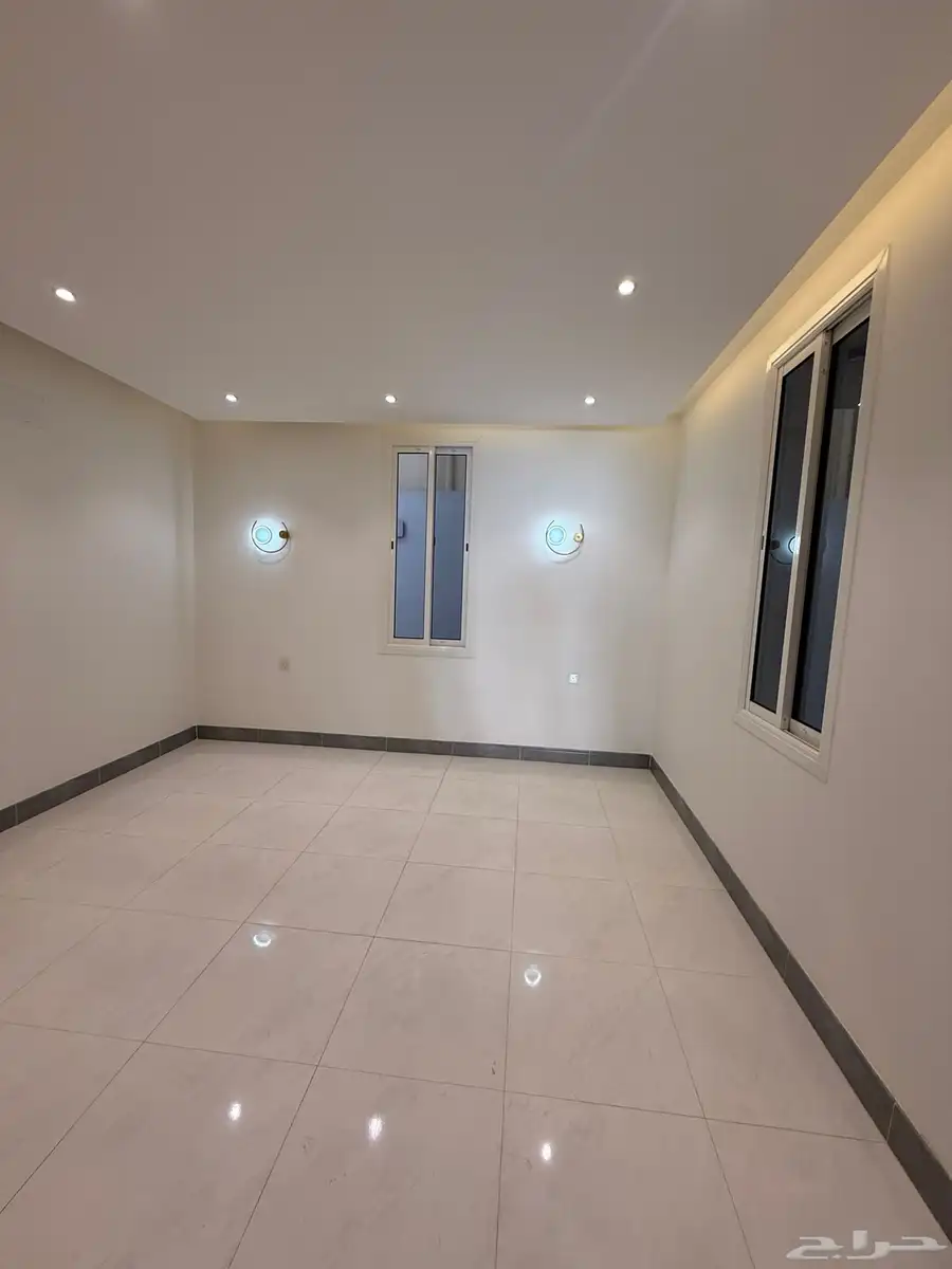 للبيع فلل الإسكان حي بن بطي وتاره طريق ابها الخميس 10