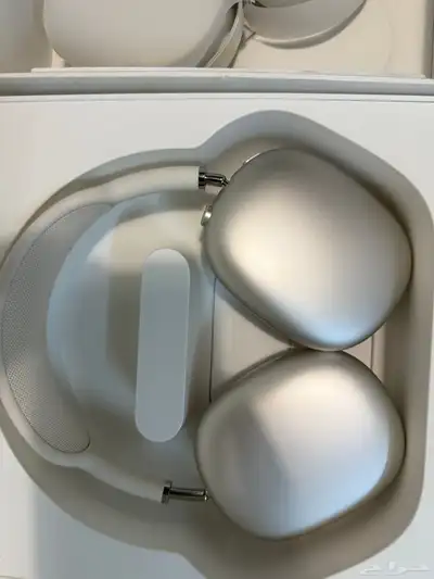 سماعة ابل ايربودز ماكس ذهبي 3