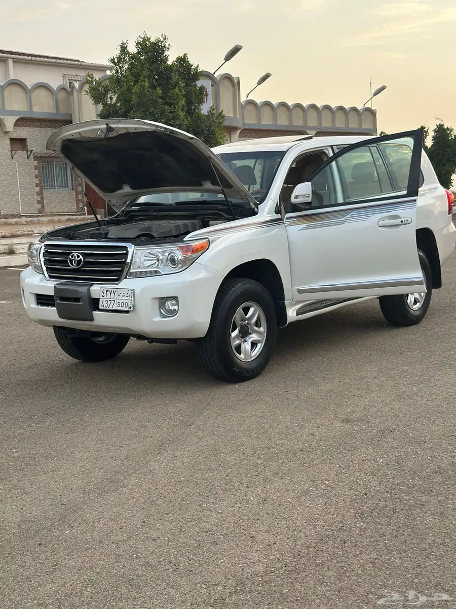 لاندكروزر 2014 هدد 28