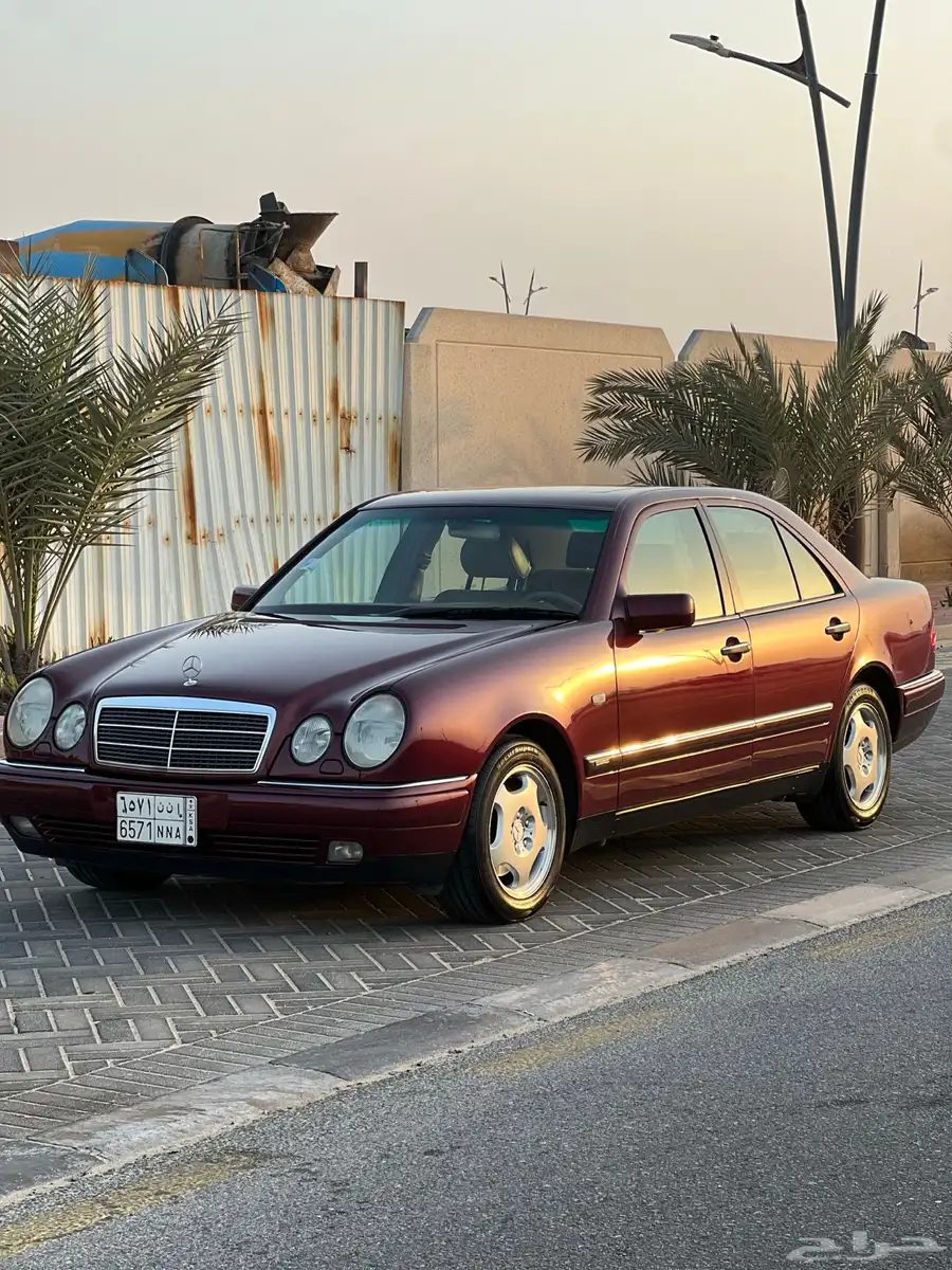 مرسيدس E320 32