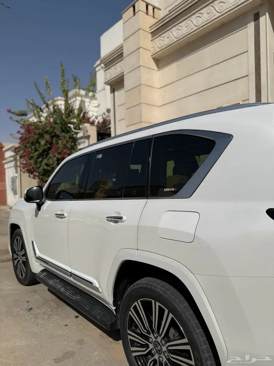 لكزس LX600 2022 BB 11