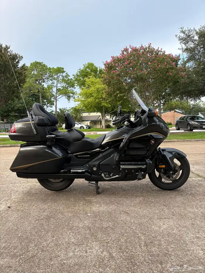 2016 Honda Goldwing تم البيع و الله يبارك للمشتري 5