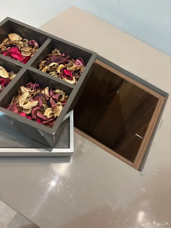 طاولتين اللون رمادي وأسود الحجم متوسط 3