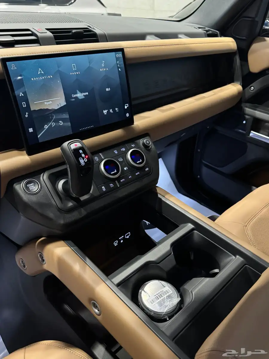لاند روفر Defender 90 SE X-Dynamic موديل 2025م وارد الناغي 11