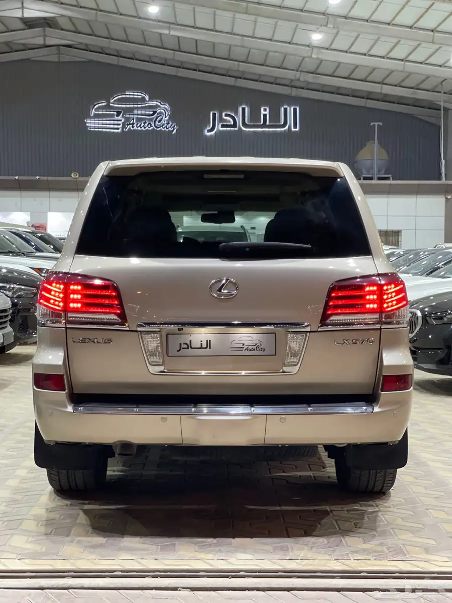 لكزس Lx570 ذهبي داخل بيج 2014 5