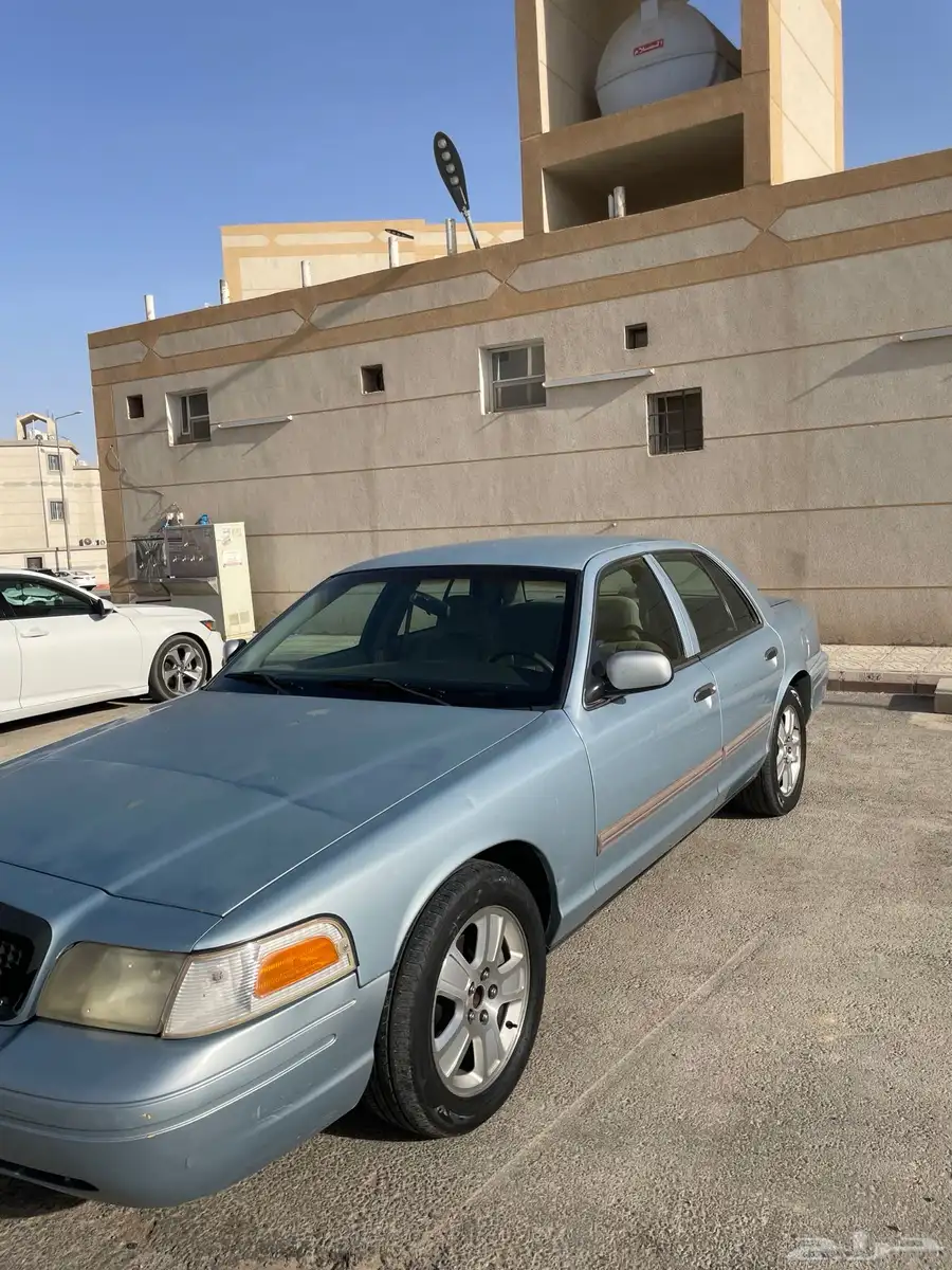 فورد فيكتوريا 2009 1