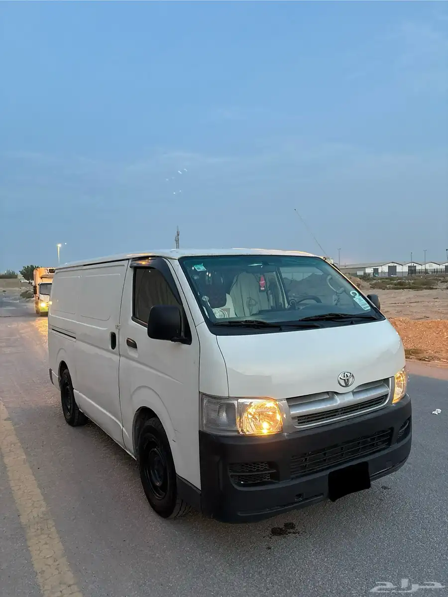 Toyota Hiace 1