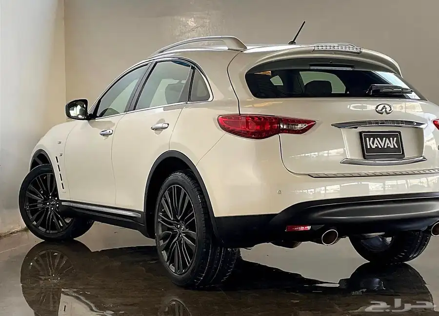 انفنتي QX70 ليمتد موديل 2019 4