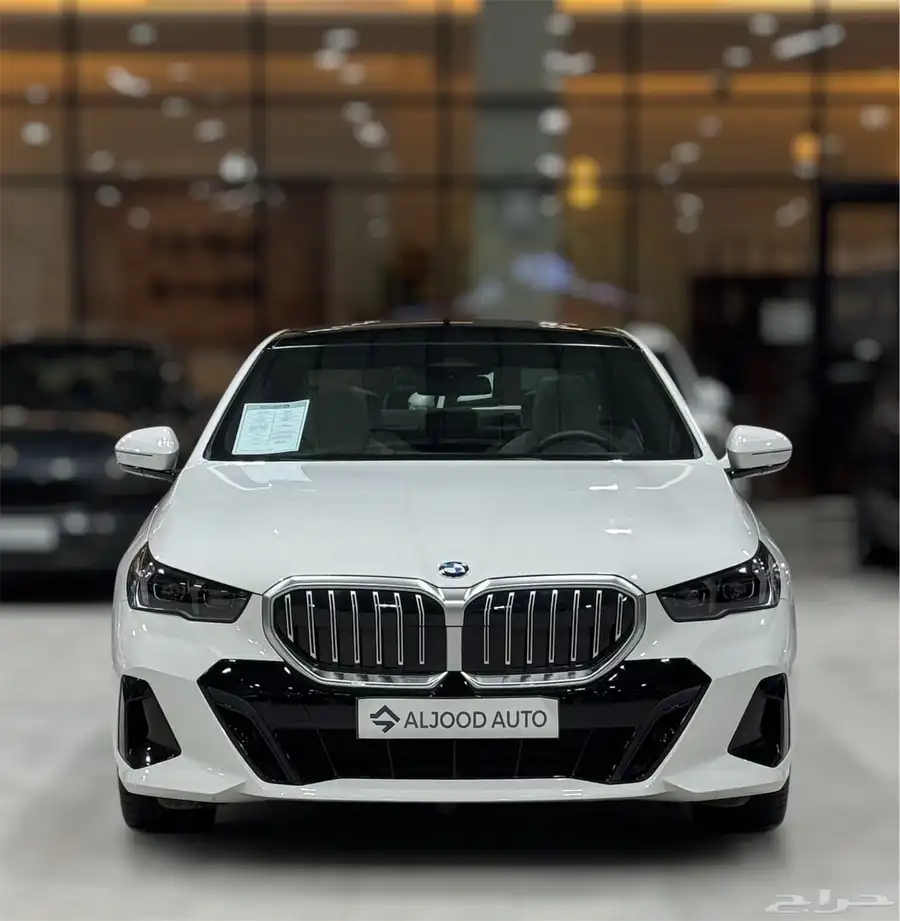 بي ام دبليو 520i M kit موديل 2024 فل كامل شبة جديد 0
