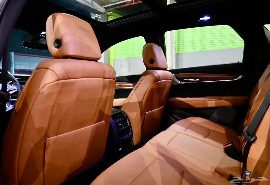 كاديلاك XT5 2023 شبه جديد ضمان وصيانه مجانية 12