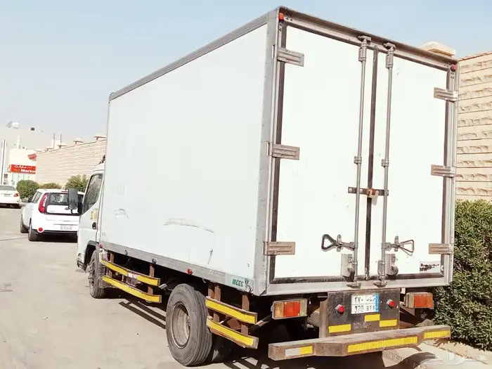 Mitsubishi canter fuso model 2005 0