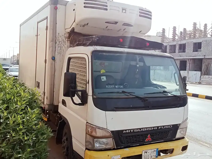 Mitsubishi canter fuso model 2005 3
