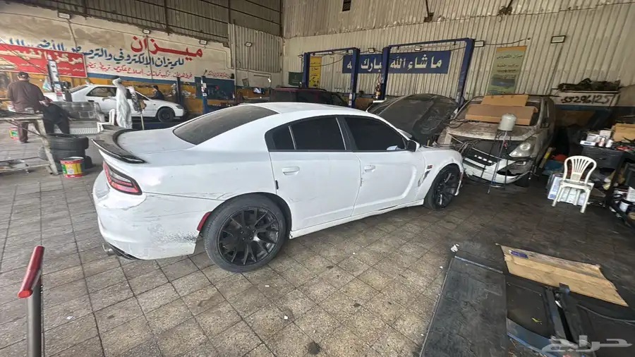 دودج 6سلندر فل كامل فتحه سقف وشاشه كبيره 2