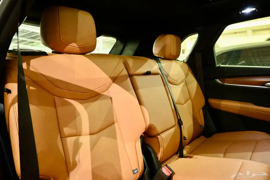 كاديلاك XT5 2023 شبه جديد ضمان وصيانه مجانية 14